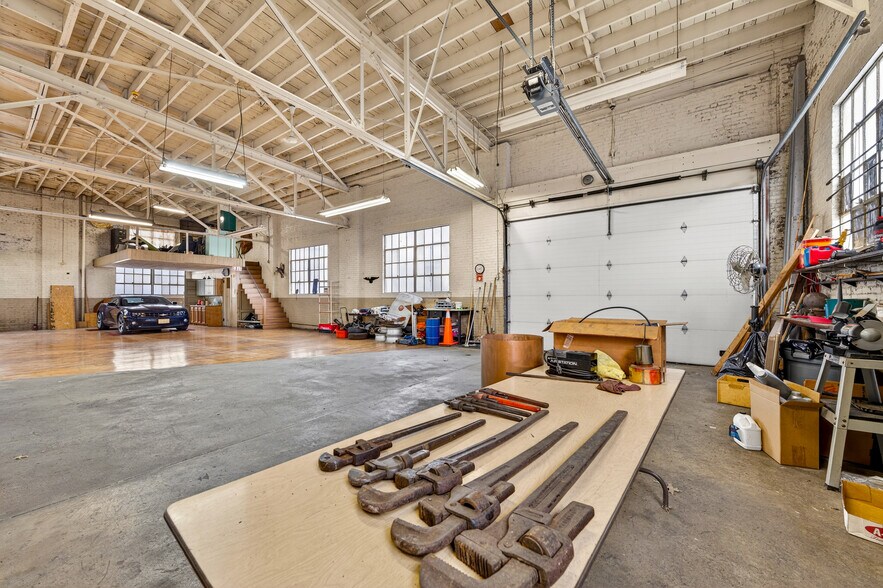 More Photos Of 28 S Moyer St, Emmaus Warehouse For Sale
