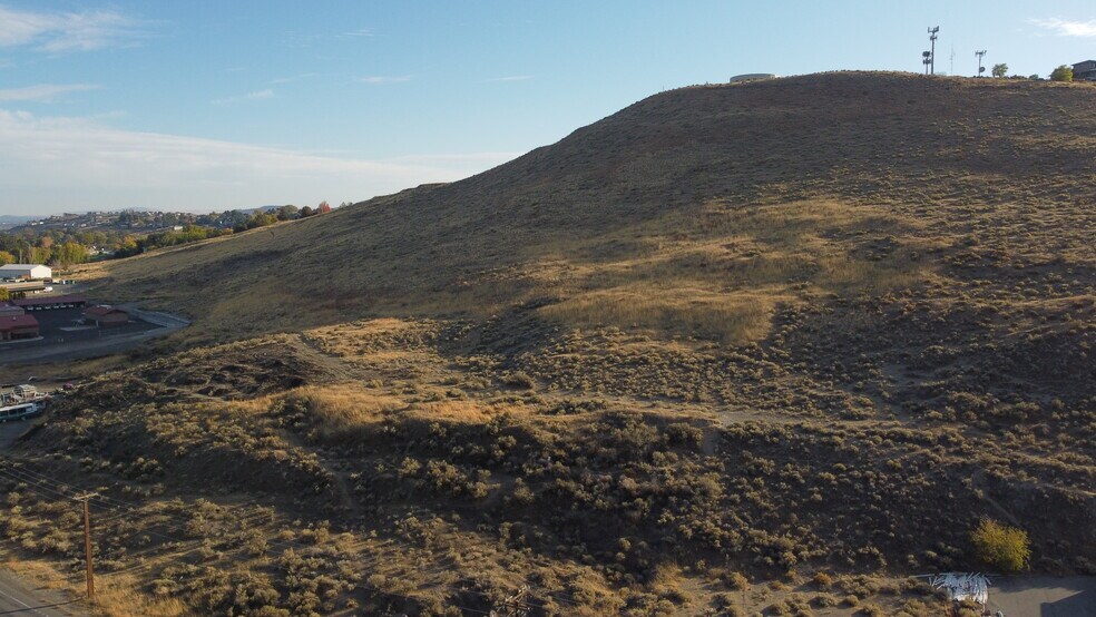 More Photos Of tbd West Van Giesen Street, West Richland Land For Sale