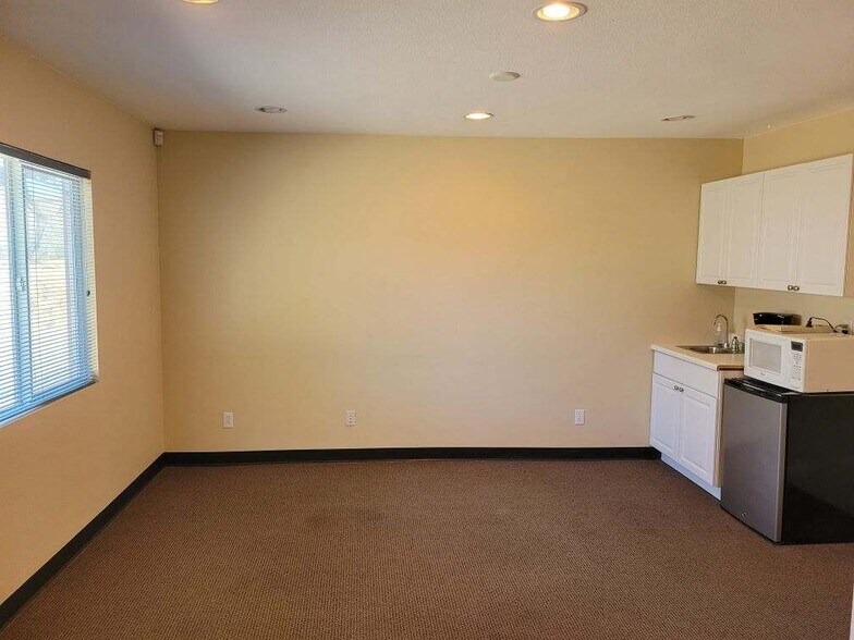 More Photos Of 16801 Van Buren Blvd, Riverside Unknown For Lease