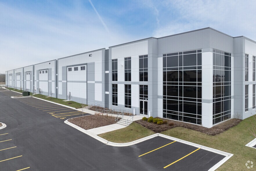 Primary Photo Of 630 Milwaukee, Vernon Hills Distribution For Lease