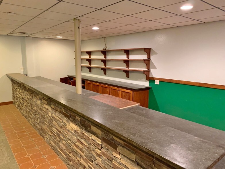 More Photos Of 2801 W I-240 Service Rd, Oklahoma City Restaurant For Sale