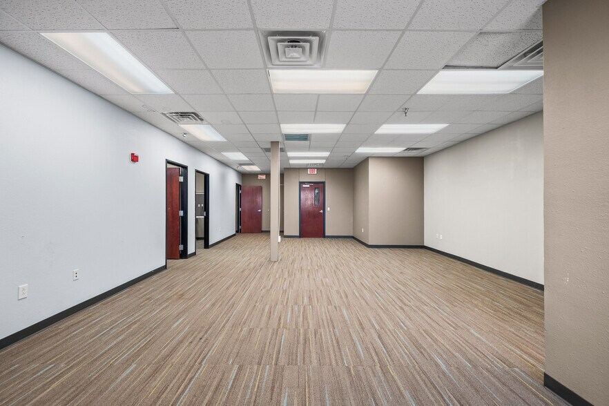 More Photos Of 7202 Slide Rd, Lubbock Medical For Lease