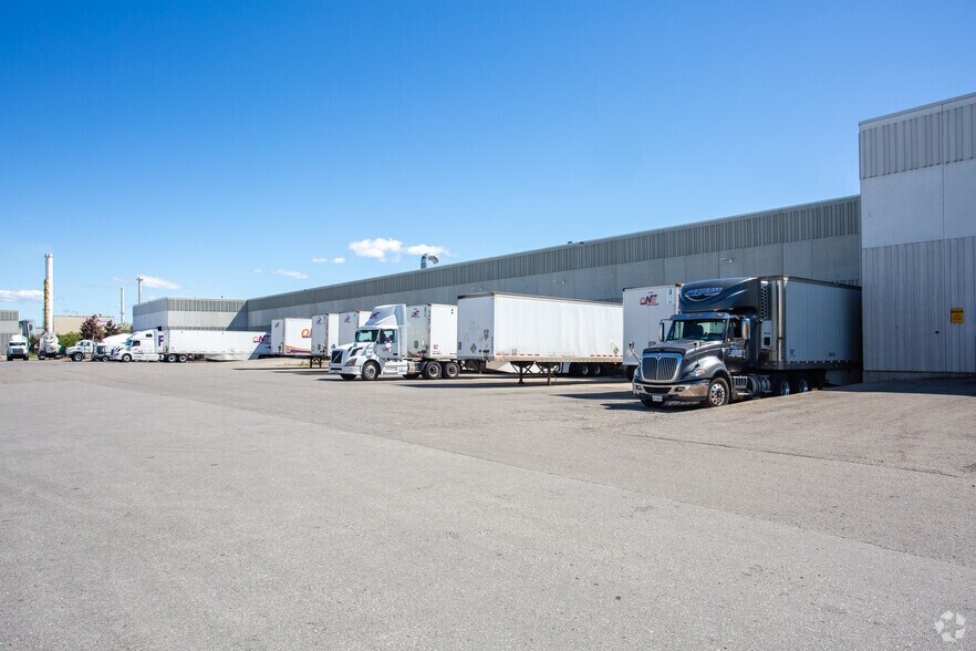 More Photos Of 8450 Lawson Rd, Milton Warehouse For Lease