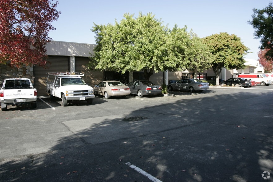 More Photos Of 101 Industrial Rd, Belmont Unknown For Lease