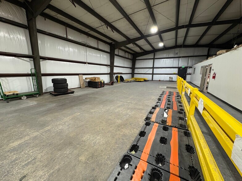 More Photos Of 3440 Buffalo Ave, North Charleston Distribution For Lease