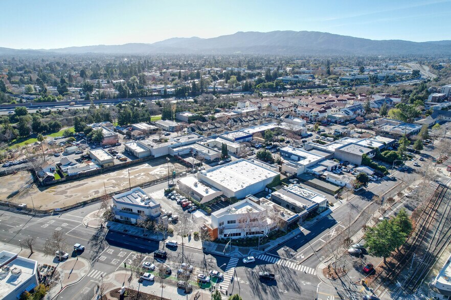 More Photos Of 476 E Campbell Ave, Campbell Unknown For Lease