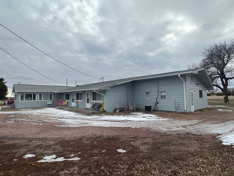 More Photos Of 810 E US Hwy 275, Ewing Hotel For Sale