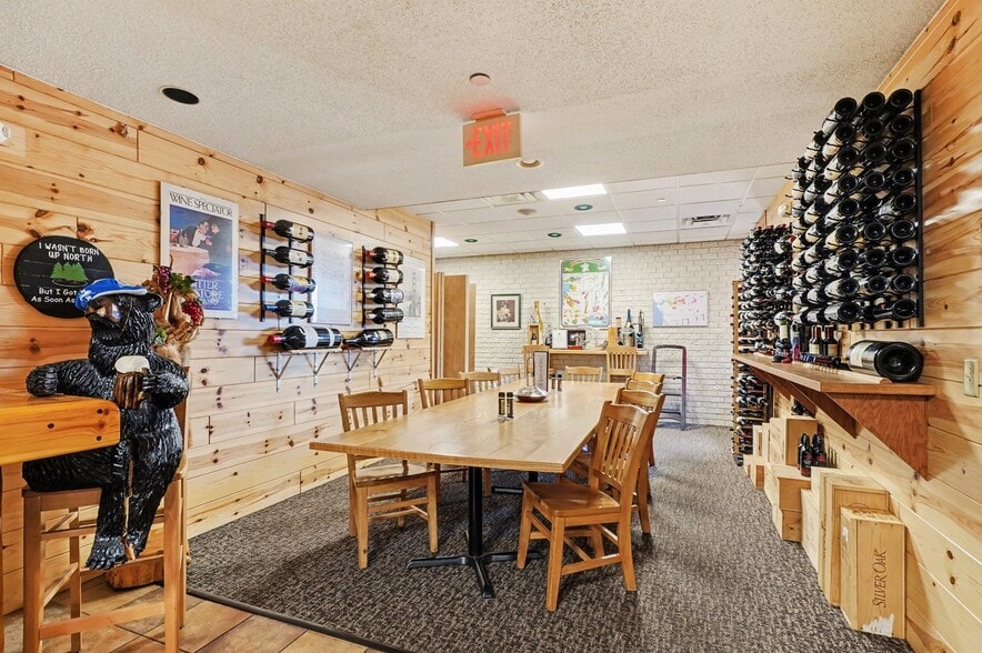 More Photos Of 1222 N US 23, East Tawas Restaurant For Sale