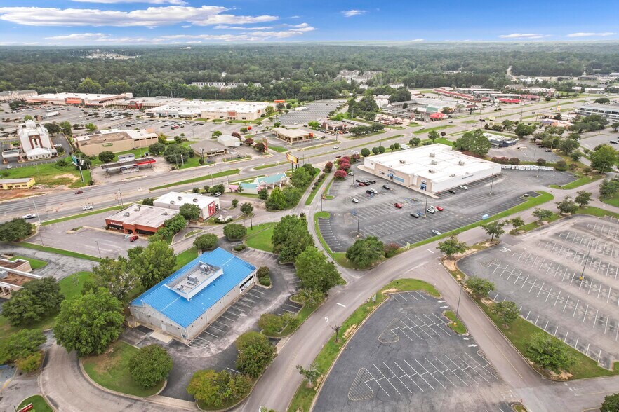 More Photos Of 200 Buyers Dr, Dothan Freestanding For Lease