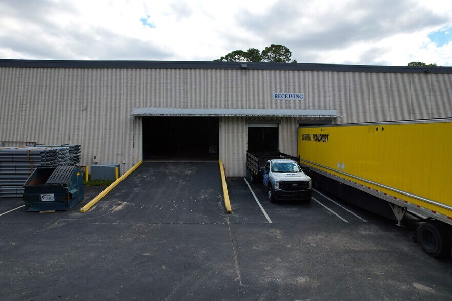 More Photos Of 8051 Bayberry Rd, Jacksonville Warehouse For Sale