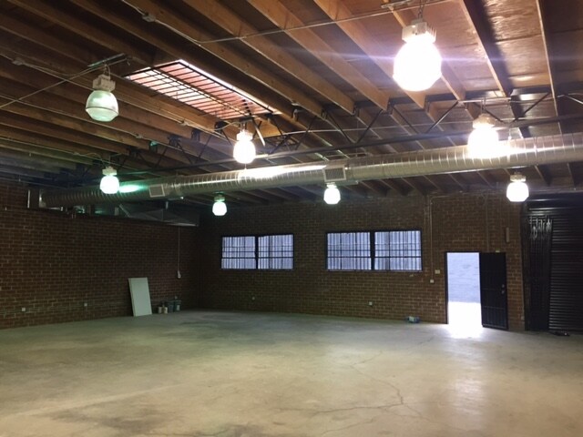 More Photos Of 1200 Albany St, Los Angeles Warehouse For Lease