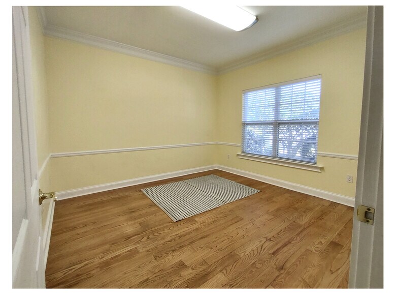 More Photos Of 250 John Knox Rd, Tallahassee Office For Lease