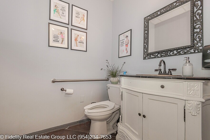 More Photos Of 3650 Coral Ridge Dr, Coral Springs Light Manufacturing For Sale