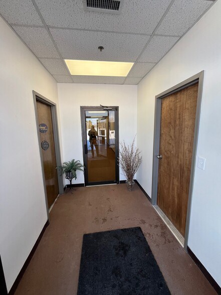 More Photos Of 5 National Dr, Windsor Locks Unknown For Lease