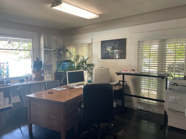 More Photos Of 31 Keystone Ave, Reno Office For Lease