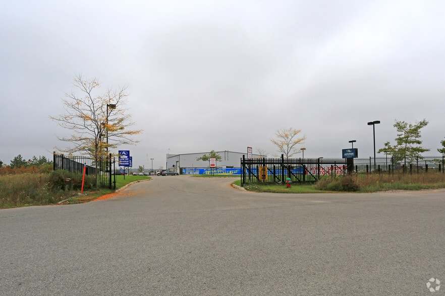More Photos Of 2496 Doral Dr, Innisfil Auto Dealership For Sale