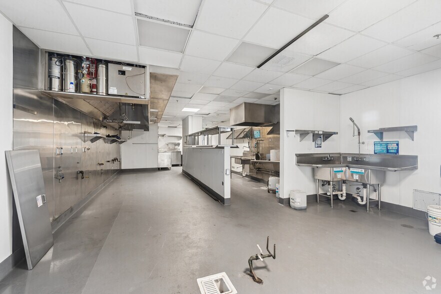 More Photos Of 600 S La Brea Ave, Los Angeles Storefront Retail Residential For Sale