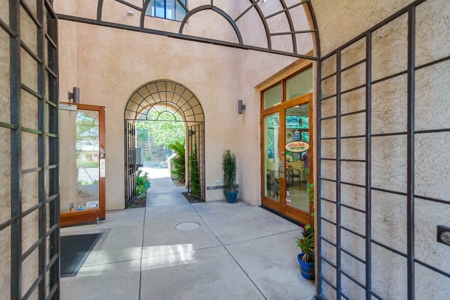 More Photos Of 343 E Alvarado St, Fallbrook Freestanding For Sale