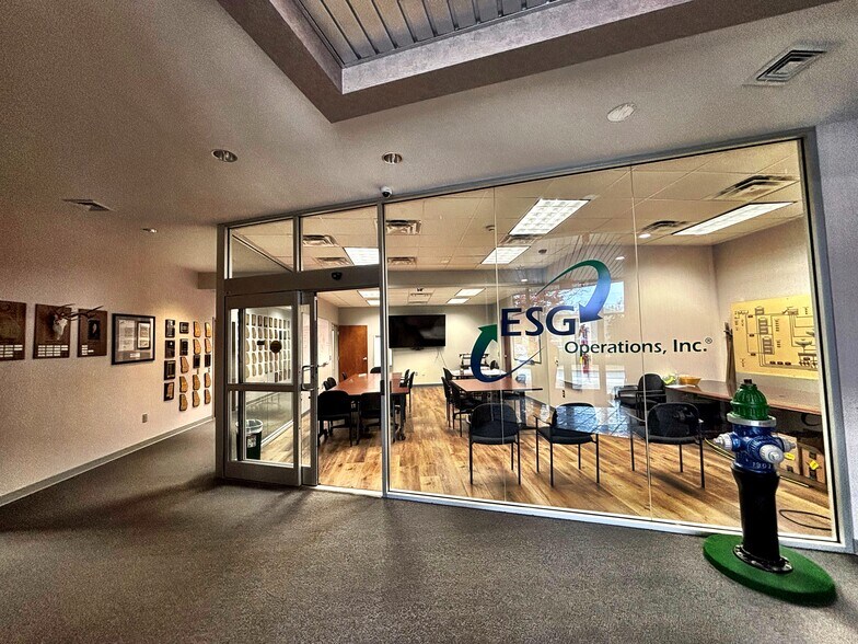 More Photos Of 6400 Peake Rd, Macon-Bibb Office For Sale