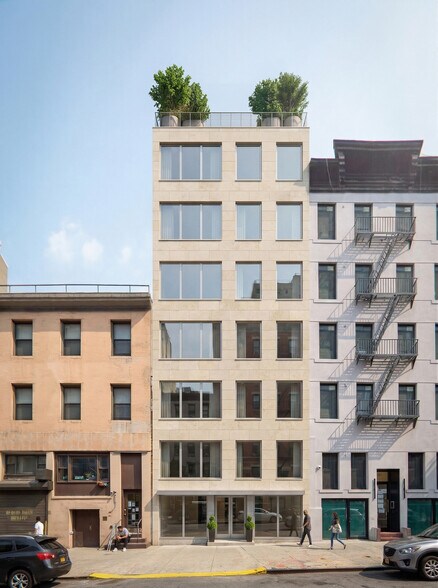 More Photos Of 450 W 36th St, New York Parking Garage For Sale