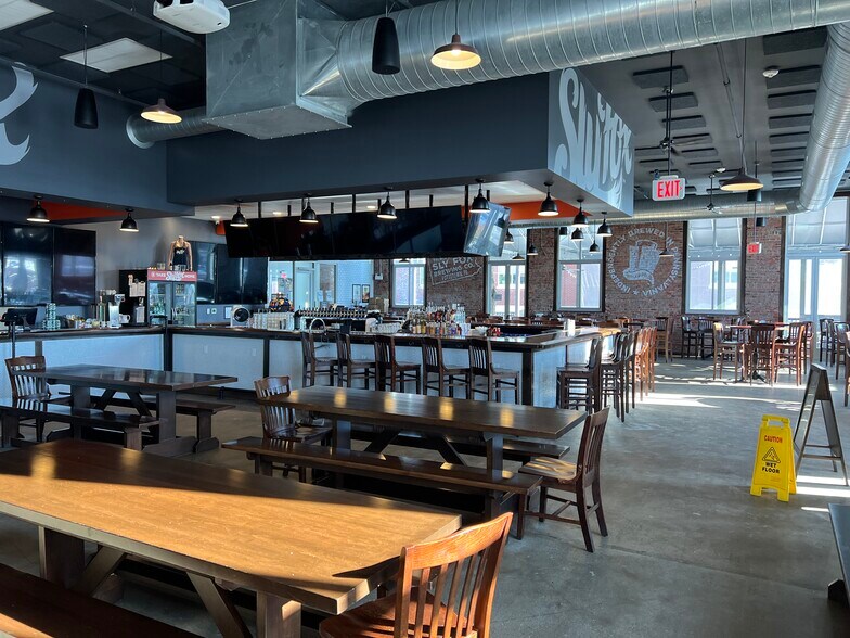 More Photos Of 820 Knitting Mills Way, Wyomissing General Retail For Sale