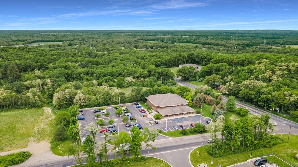 More Photos Of 7953 Adobe Rd, Kalamazoo Office For Sale