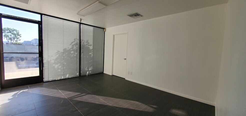 More Photos Of 1305 E Saint Gertrude Pl, Santa Ana Warehouse For Lease