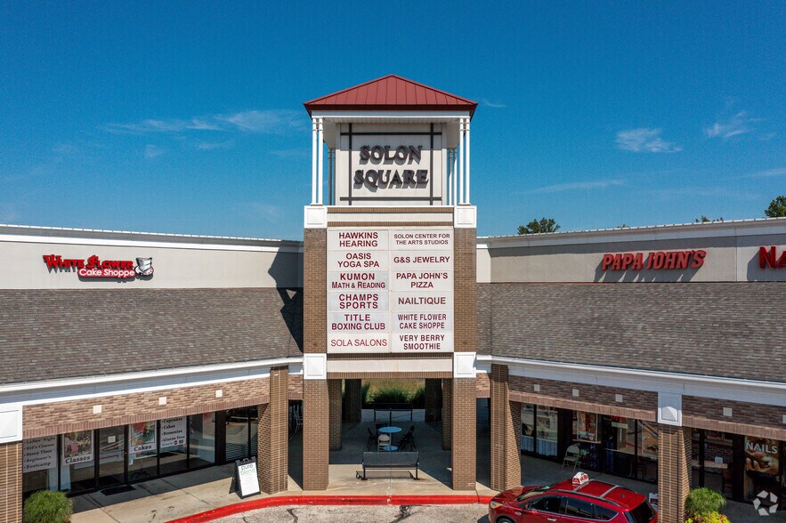 More Photos Of 33120-33631 Aurora Rd, Solon Storefront For Lease