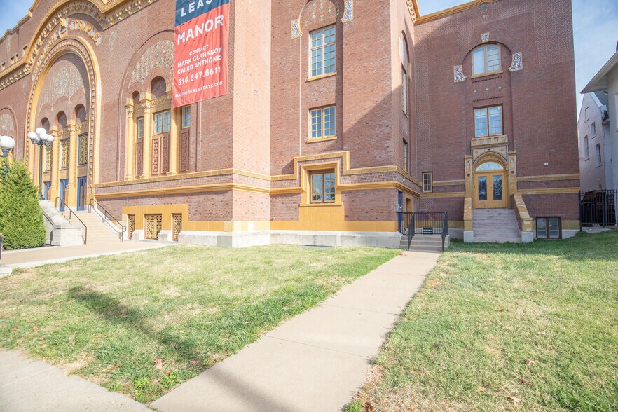 More Photos Of 3821 Lindell Blvd, Saint Louis Apartments For Lease