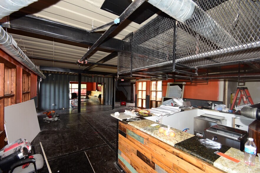 More Photos Of 18745 Redland Rd, San Antonio Restaurant For Sale