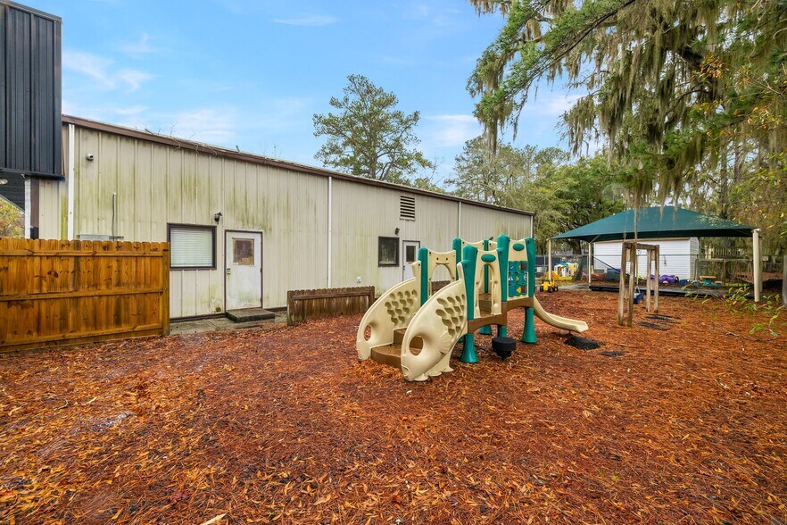 More Photos Of 204 Tibet Ave, Savannah Daycare Center For Sale