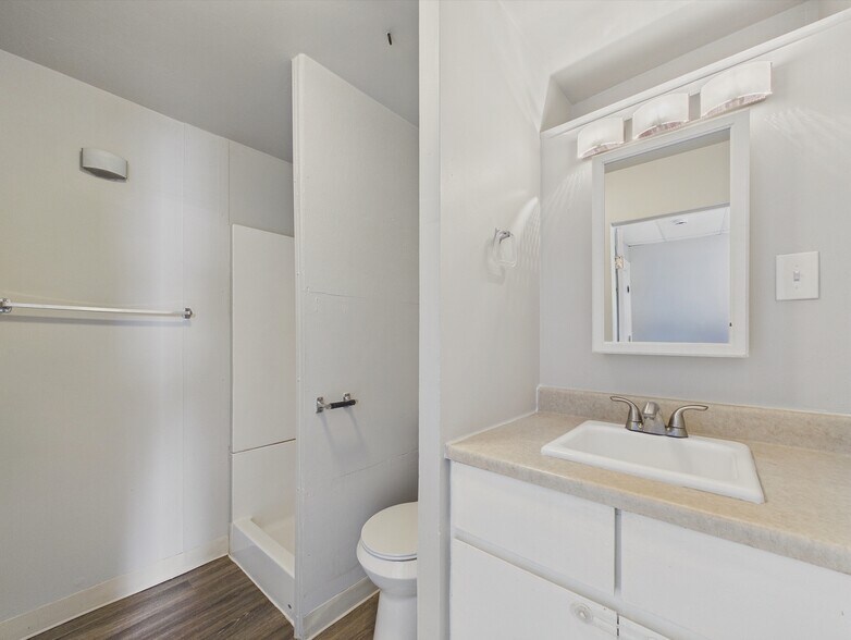 More Photos Of 7207 Grandview Ave, Arvada Medical For Sale