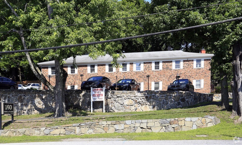 More Photos Of 160 N State Rd, Briarcliff Manor Village Medical For Lease