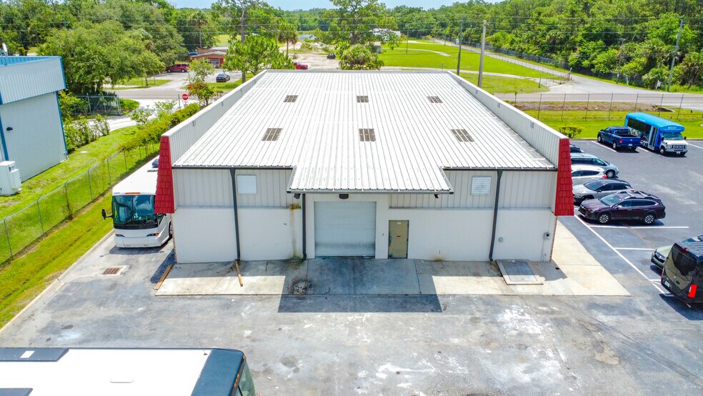 More Photos Of 1445 Cox Rd, Cocoa Light Distribution For Lease