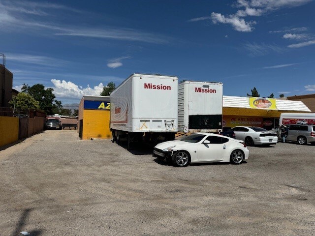 More Photos Of 2167 N Decatur Blvd, Las Vegas Freestanding For Lease