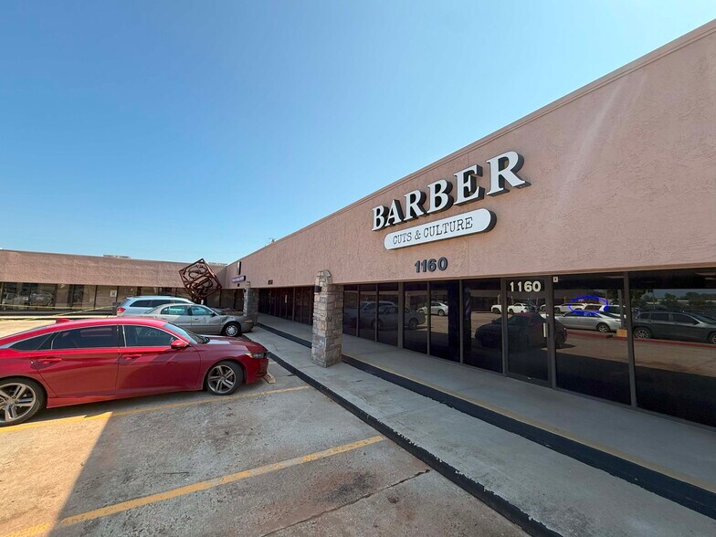 More Photos Of 1120-1160 S Douglas Blvd, Oklahoma City General Retail For Sale