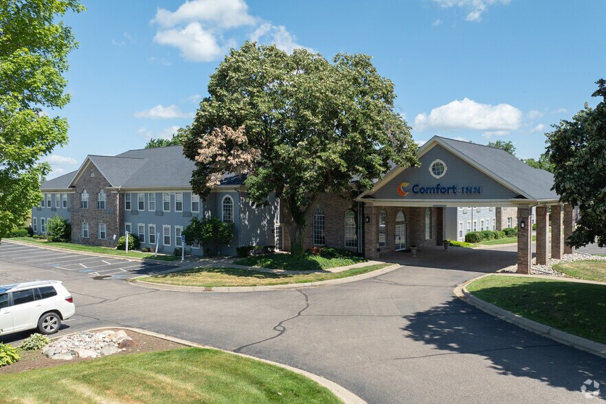 More Photos Of 622 Allegan St, Plainwell Hospitality For Sale