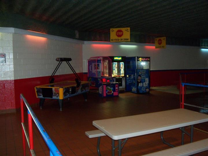 More Photos Of 1717 Franklin Ave, Henderson Skating Rink For Sale