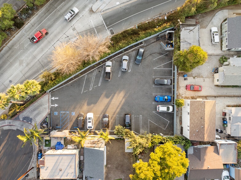 More Photos Of 451 Silver Lake Blvd, Los Angeles Restaurant For Sale