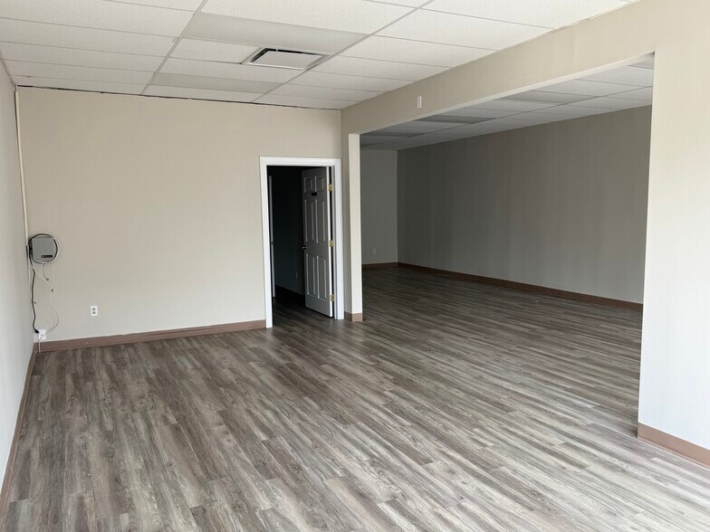 More Photos Of 61 Main St, Norwalk Storefront Retail Office For Lease