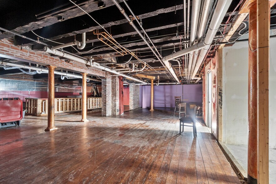 More Photos Of 172 Hanover St, Portsmouth Restaurant For Sale