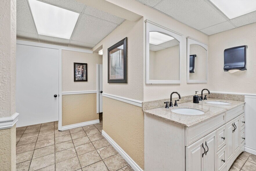 More Photos Of 3201 S 43rd St, Tacoma Specialty For Sale