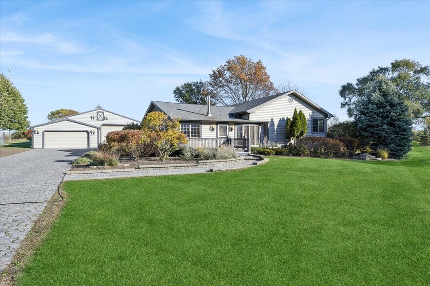 More Photos Of 22962 S Harlem Ave, Frankfort Showroom For Sale