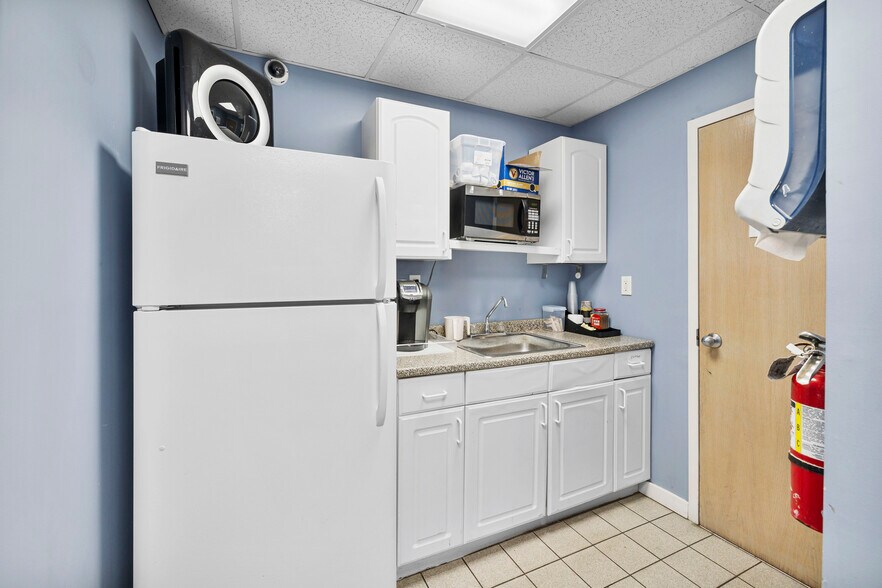 More Photos Of 295 W Route 59, Spring Valley Office Residential For Sale