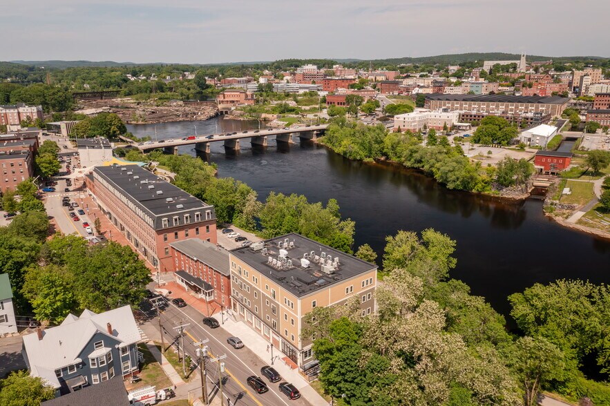 More Photos Of 186 Main Street, Auburn Apartments For Lease