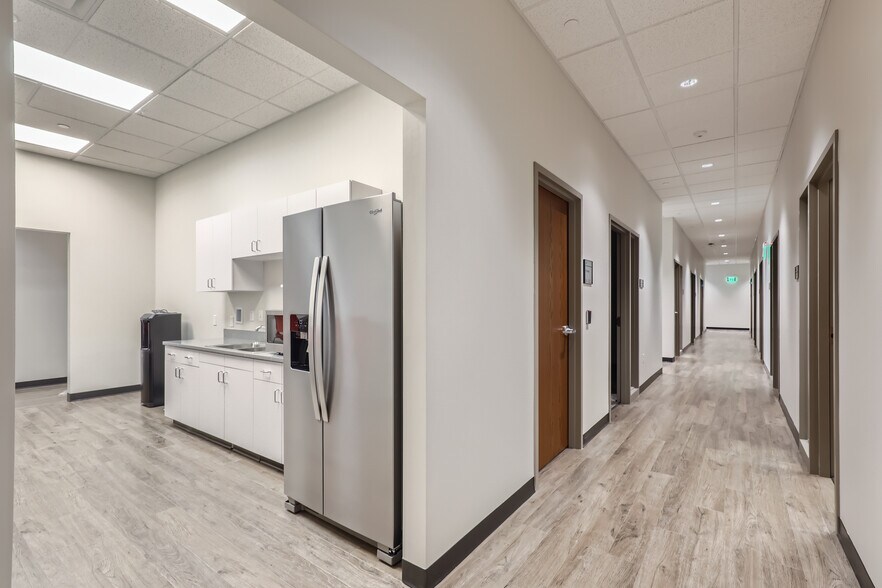 More Photos Of 26100-26120 E 68th Ave, Aurora Unknown For Lease