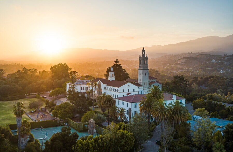 More Photos Of 2300 Garden St, Santa Barbara Schools For Sale