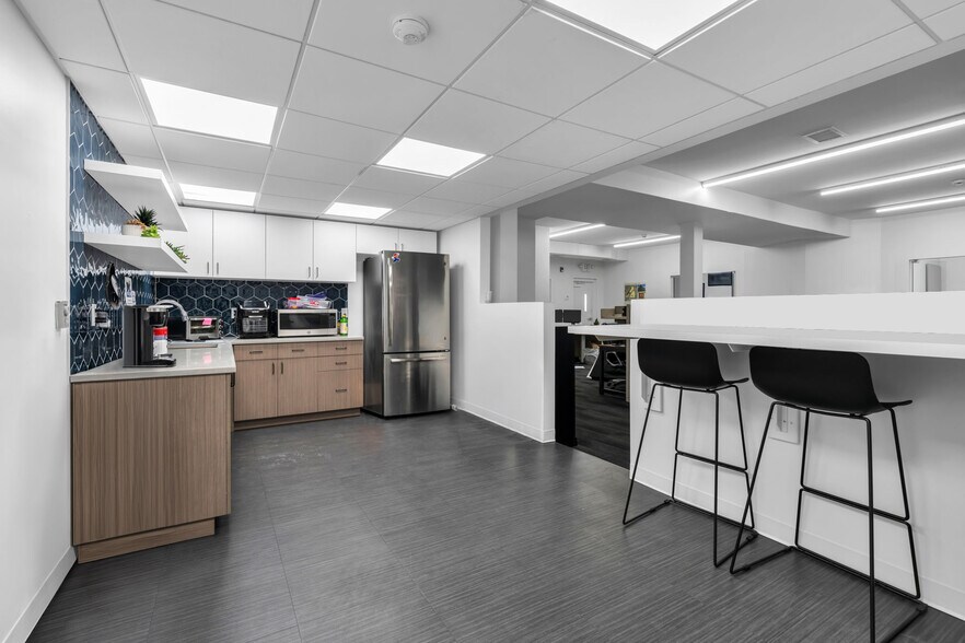 More Photos Of 140 W Main St, Clinton Township Office For Sale