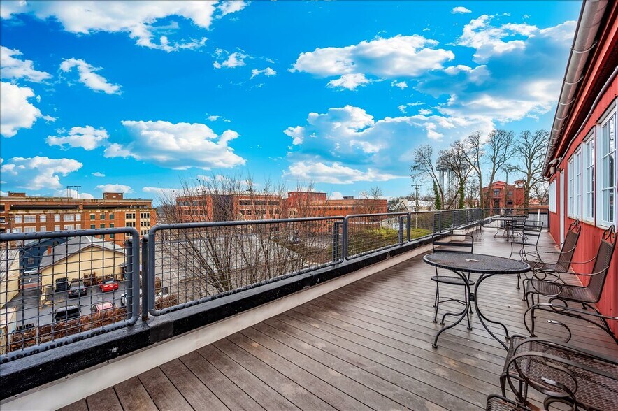 More Photos Of 47 E All Saints St, Frederick Loft Creative Space For Sale