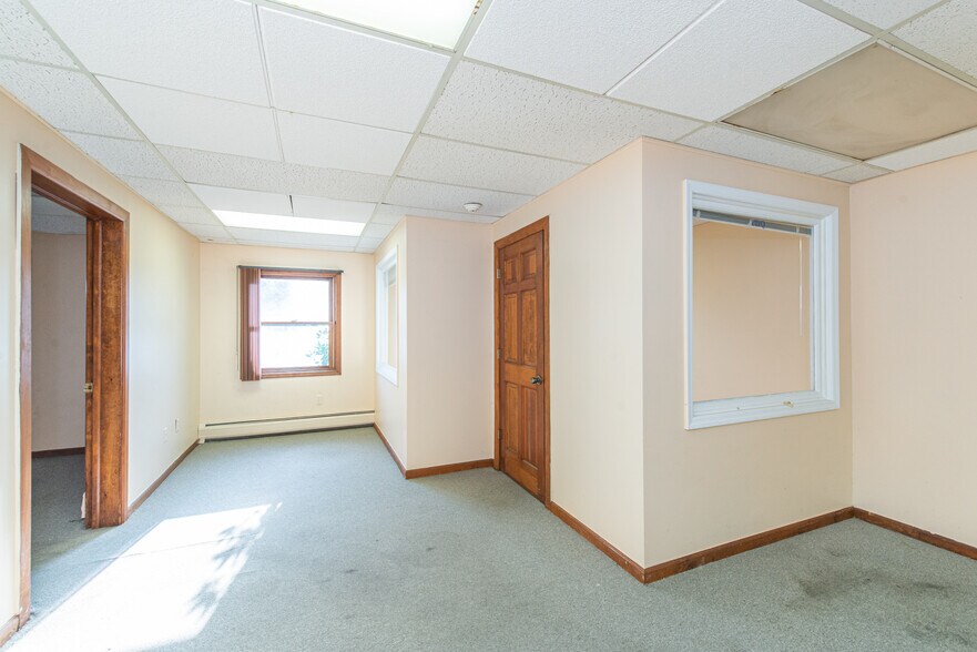 More Photos Of 74 S Powder Mill Rd, Morris Plains Office Residential For Sale